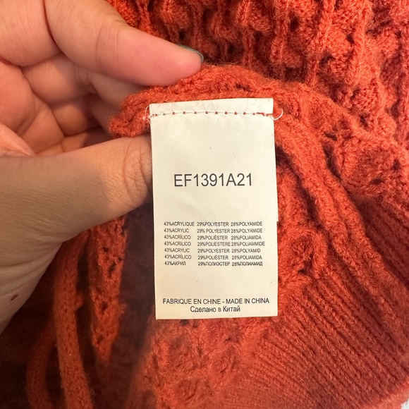 V Neck Sweater - Picture 4 of 4